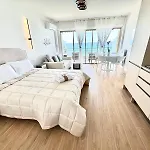 Casa Sud Menton Charmant Studio Renove Front De Mer, Terrasse Soleil & Parking Apartman