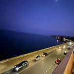 Casa Sud Front De Mer, Terrasse Plein Soleil, Vue Panoramique Et Parking * Μεντόν