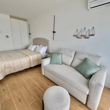 Casa Sud Menton Front De Mer Exceptionnel, Terrasse, Parking & Climatisation Inclus *