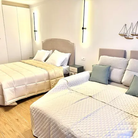 Casa Sud Menton Front De Mer Exceptionnel, Terrasse, Parking & Climatisation Inclus *