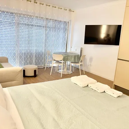 Casa Sud Menton Front De Mer Exceptionnel, Terrasse, Parking & Climatisation Inclus Apartman Menton