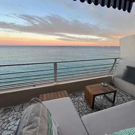 Casa Sud Menton Front De Mer Exceptionnel, Terrasse, Parking & Climatisation Inclus