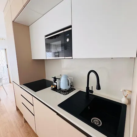 Casa Sud Menton Front De Mer Exceptionnel, Terrasse, Parking & Climatisation Inclus Apartman