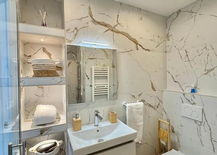 דירה Casa Sud Front De Vue Panoramique Terrasse Parking מנטון