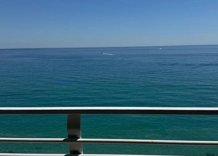 Apartmán Casa Sud Front De Mer, Terrasse Plein Soleil, Vue Panoramique Et Parking Menton