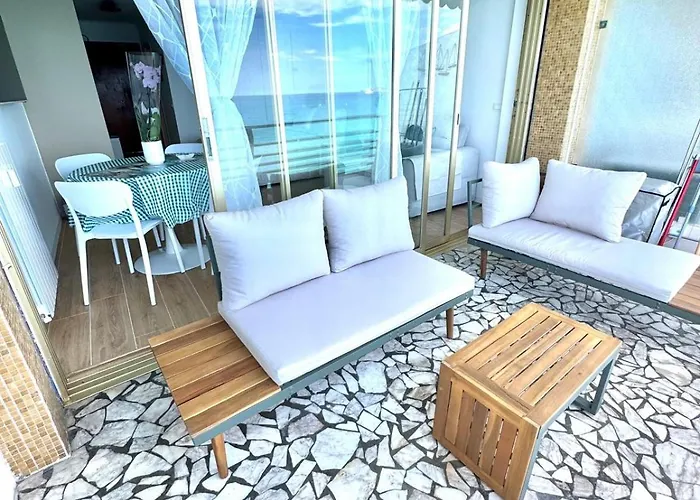Apartamento Casa Sud Front De Mer, Terrasse Plein Soleil, Vue Panoramique Et Parking Menton