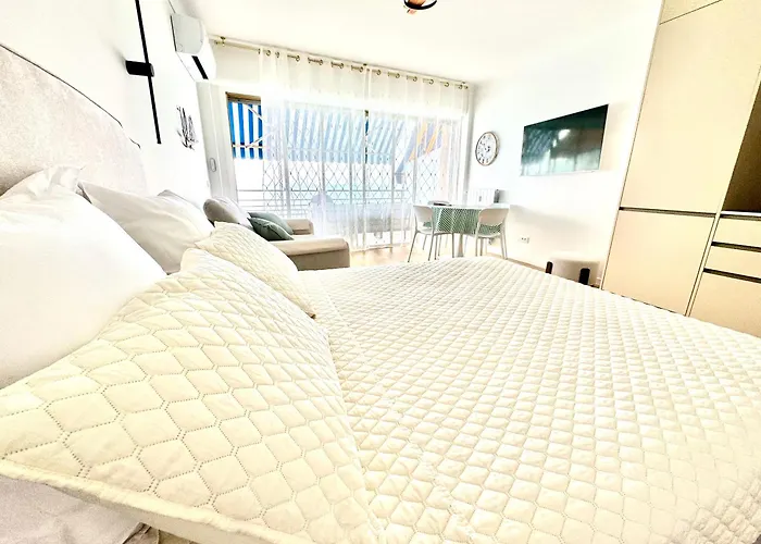 דירה Casa Sud Front De Vue Panoramique Terrasse Parking מנטון