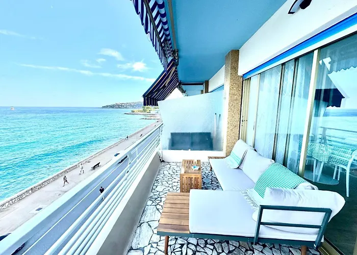 Casa Sud Front De Mer, Terrasse Plein Soleil, Vue Panoramique Et Parking Apartamento Menton